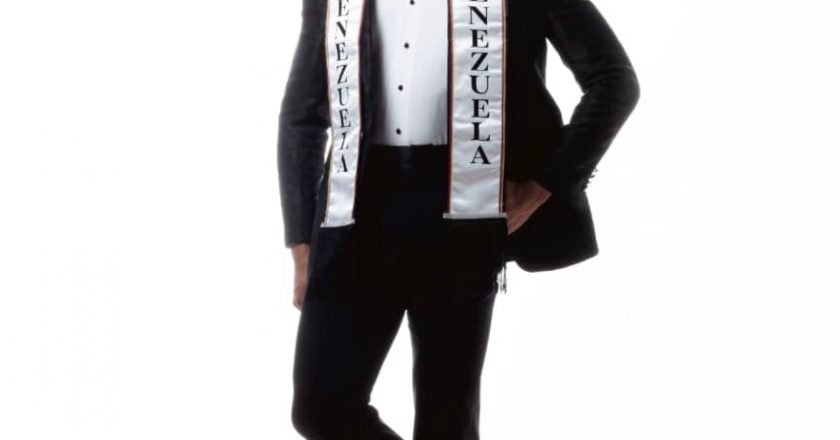 Acazzio Peña es Venezuela en el Mister Tourism World International