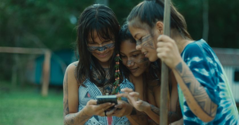 [Voces de Galaxy] Conoce la lucha del pueblo Kambeba, que utiliza la serie Galaxy de Samsung para defender la selva amazónica