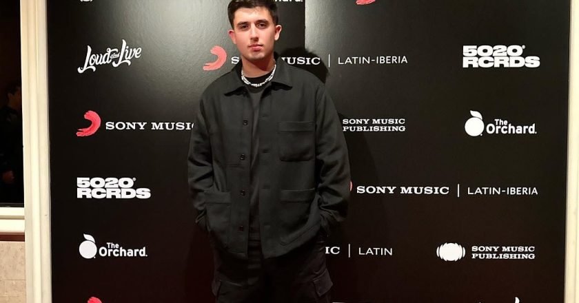 El cantante venezolano Santander traspasa fronteras con su talento