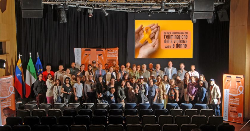 El CGIE se une a la lucha para eliminar la violencia contra la mujer con la presentación de la pieza teatral Polvo