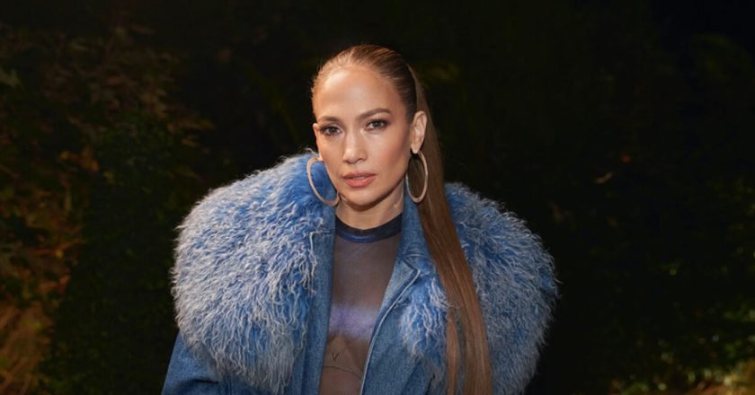 Jennifer López se prepara para el 2024