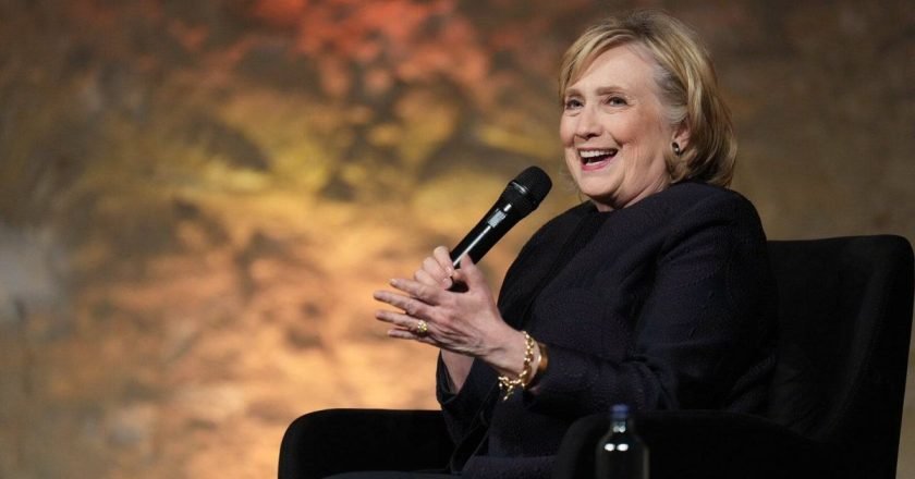 Hillary Clinton combina diversión, turismo y política durante su visita a España