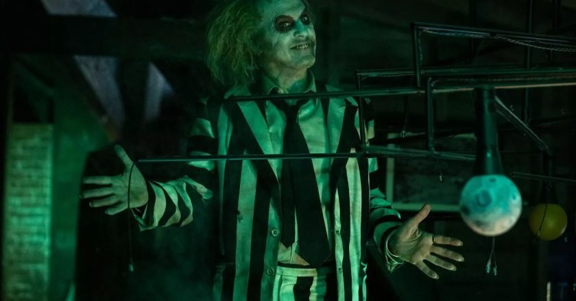 Tim Burton despierta nostalgia con primeras imágenes de “Beetlejuice 2”