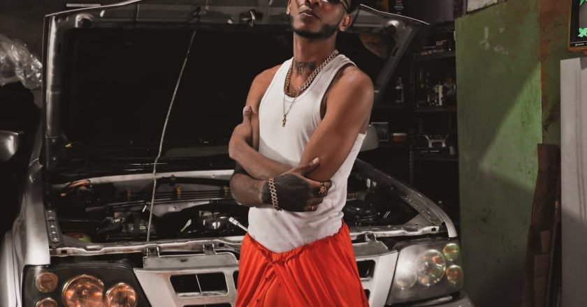 Cantante venezolano “SAMU” estrena su álbum “Afinidad por una piscis”