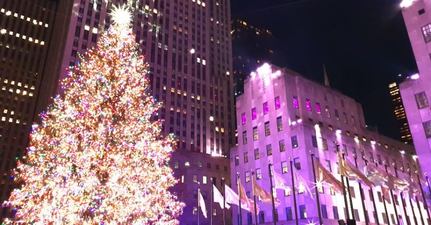 La Magia del Encendido del Árbol del Rockefeller Center: Un Icono de la Navidad en NYC