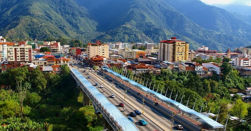 El Nacimiento Rebelde de Mérida: De la Desobediencia a la Identidad Cultural