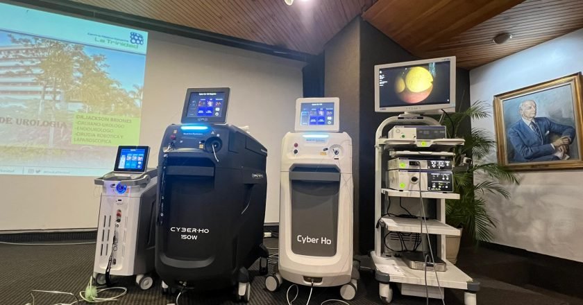 Nuevo láser revoluciona la cirugía de próstata y cálculos en Venezuela