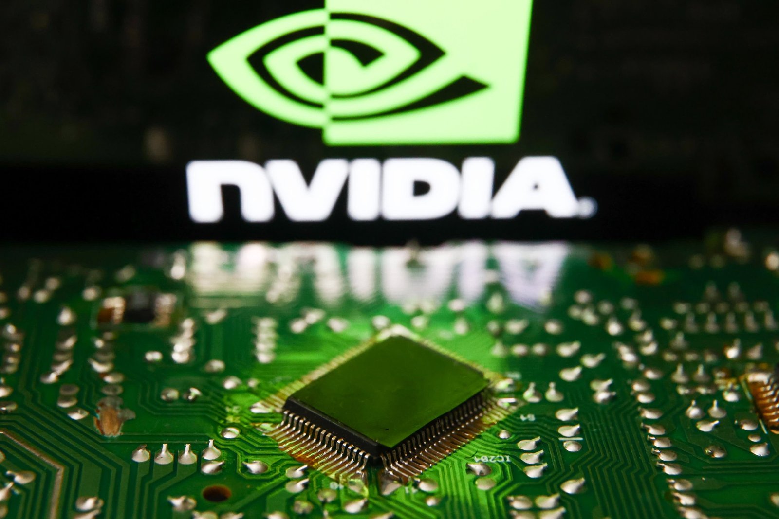 Nvidia Arrebata a Apple el Título de la Empresa Más Valiosa del Mundo