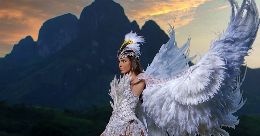 Sakra Guerrero viste de Garza Blanca en el Miss Internacional 2024