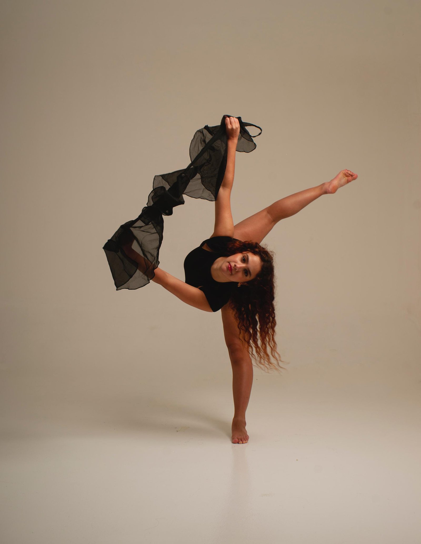 SKY DANCE CENTER ANUNCIA SUS AUDICIONES PARA BAILARINES EN LOS GÉNEROS: LÍRICO, CONTEMPORÁNEO Y COMERCIAL