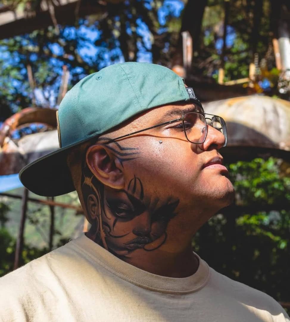 Conoce a Richard Lopez, la cara del tatuaje de puntillismo y geometría de Venezuela