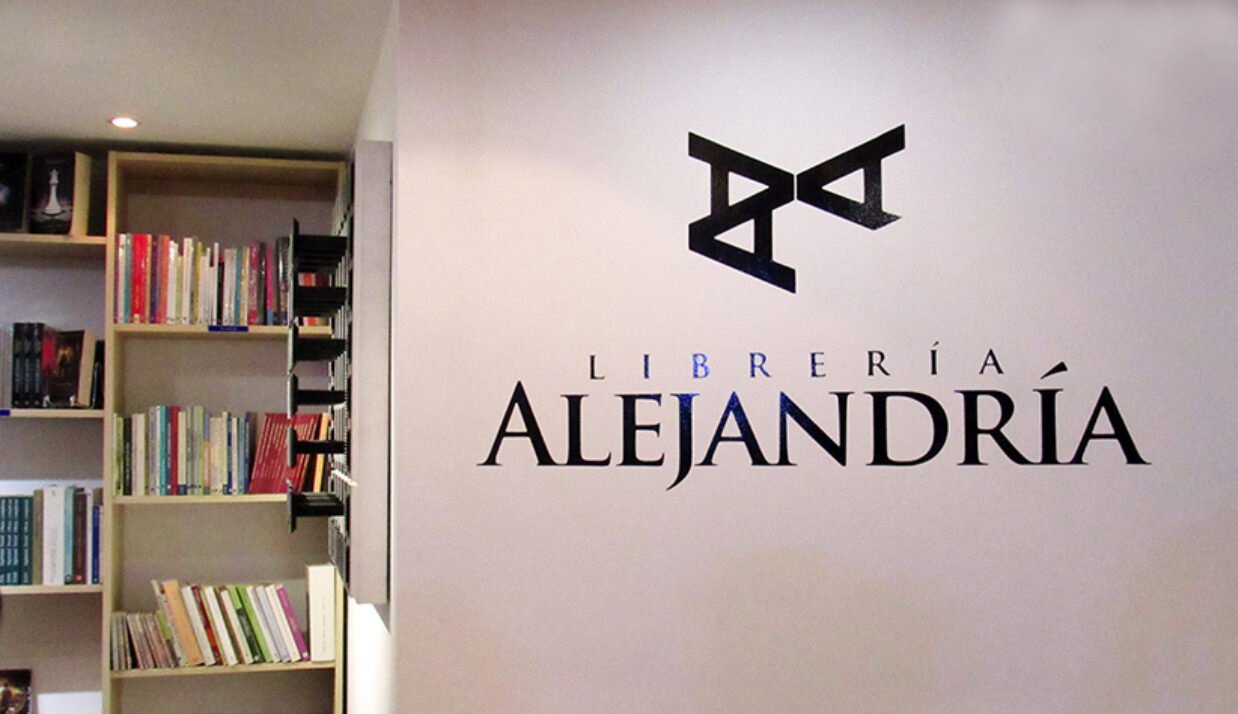 “Alejandría” celebró el Día Internacional del Libro junto a grandes invitados
