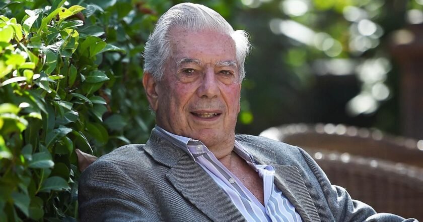 “El mundo de la literatura, el mundo del arte, es el mundo de la perfección es el mundo de la belleza”: El legado de Mario Vargas Llosa.