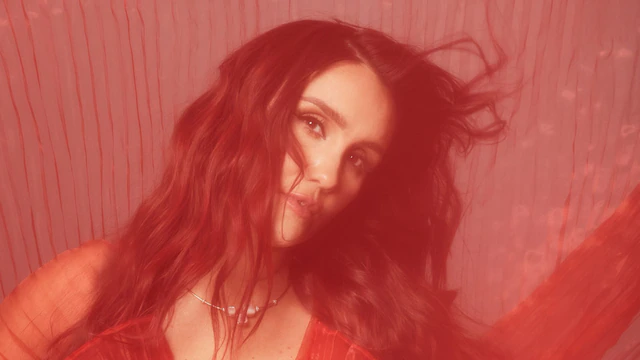 Dulce María rompe la «Jaula de Oro» y vuela en solitario 