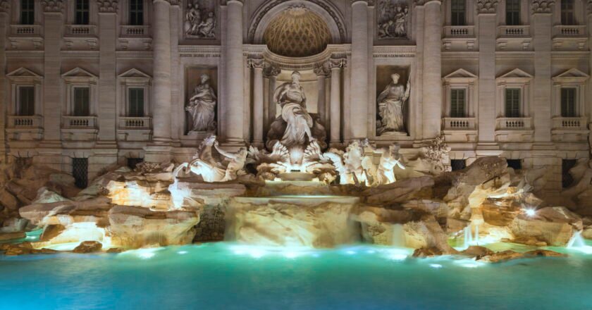 La Fontana di Trevi: Un legado barroco en el corazón de Roma