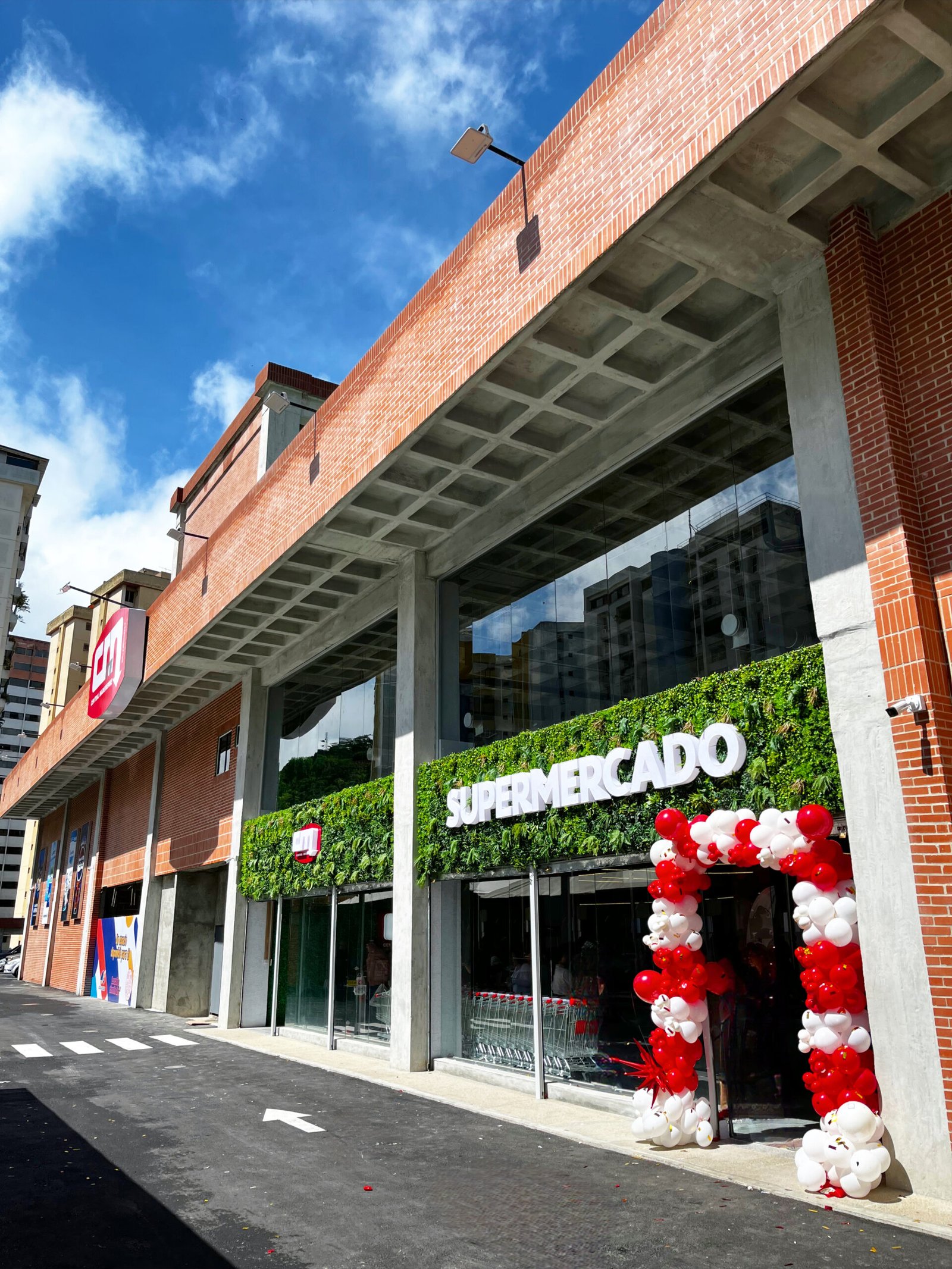 CENTRAL MADEIRENSE INAUGURA SU NUEVA SUCURSAL EN CARACAS