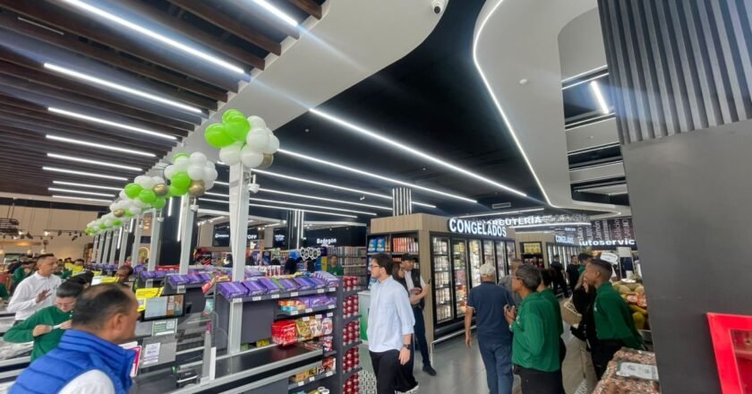 Río Supermarket abre sus puertas en Los Palos Grandes con una propuesta innovadora