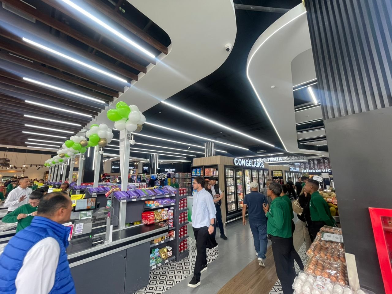 Río Supermarket abre sus puertas en Los Palos Grandes con una propuesta innovadora