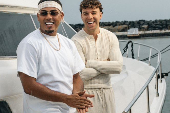MYKE TOWERS Y QUEVEDO PRESENTAN “SOLEAO»