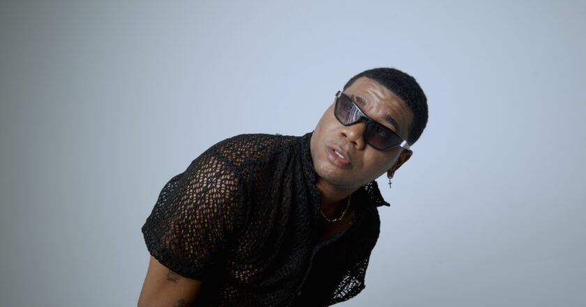 Jheral presenta “Dosis” un afrobeat que late al ritmo del amor
