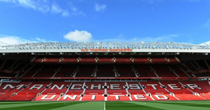 Manchester United y su «Stadium Sleep Out» contra el invierno