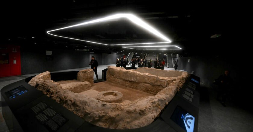 La estación Colosseo: Un viaje subterráneo en Roma 