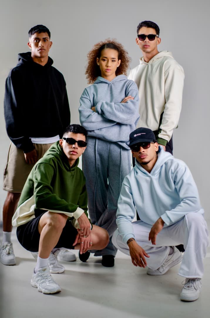 Arapos presenta su nueva colección: Una apuesta por el minimalismo inteligente y la atemporalidad