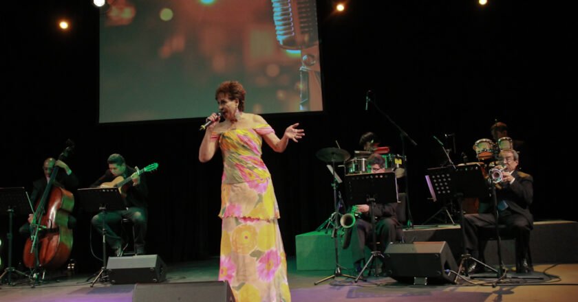 Caracas se viste de bolero el Día de la Madre  en tributo a Floria Márquez