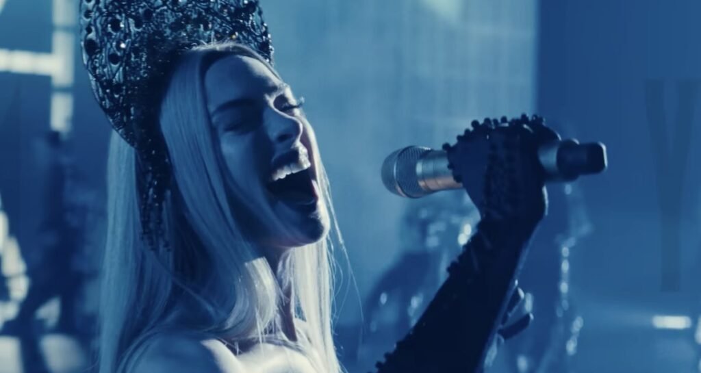 Anne Hathaway como «Mother Mary»: Un melodrama pop inspirado en Taylor Swift